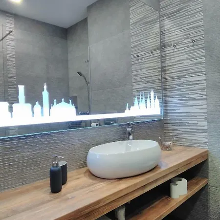 Panorama Apartment *